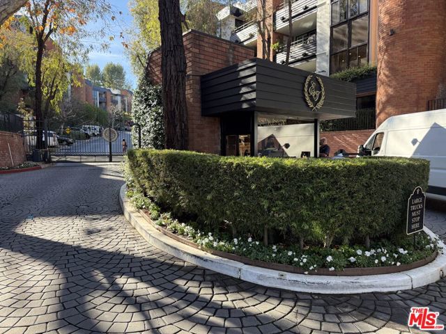 Property photo of 4752 Park Encino LN