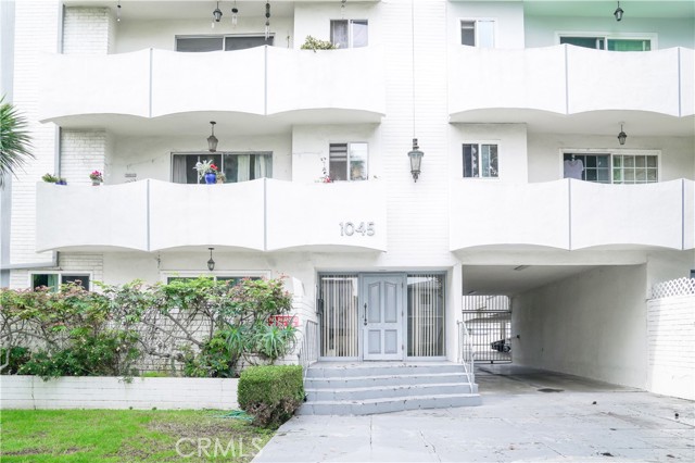 Property photo of 1045 S Bedford