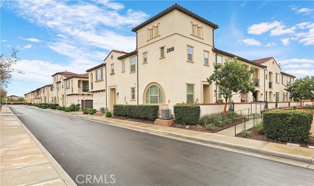 Property photo of 2818 E Berry Loop Privado