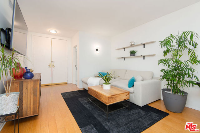 Property photo of 1131 Alta Loma RD