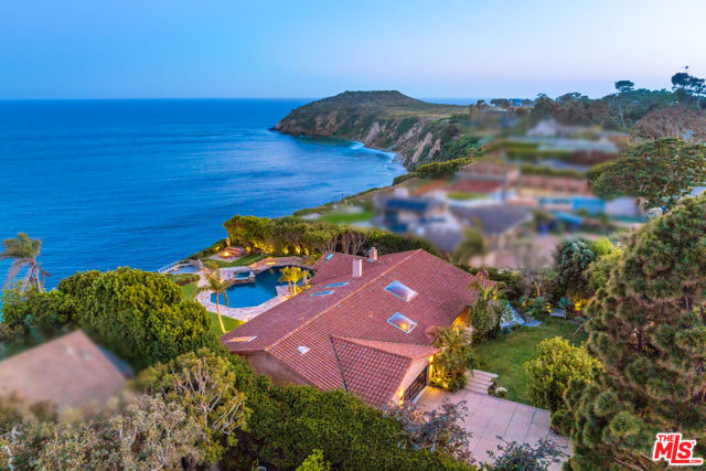 Property photo of 29020 Cliffside DR