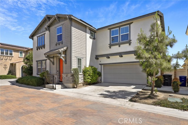 Property photo of 3235 E Yellowstone DR