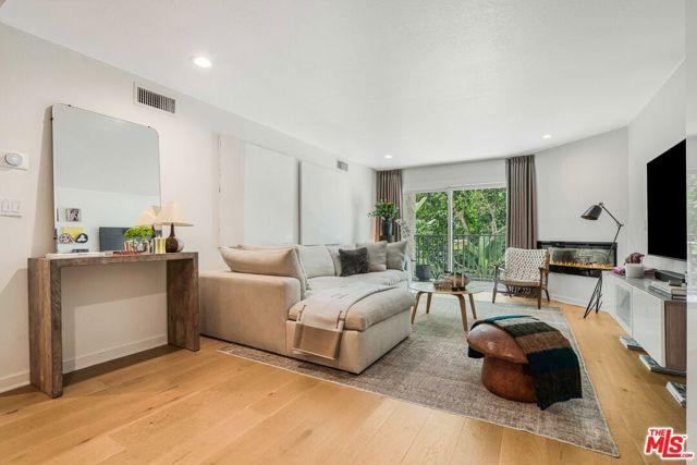 Property photo of 1230 Horn AV