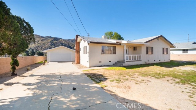 Property photo of 514 E Victory AV