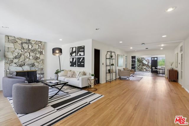 Property photo of 4111 Scandia WY