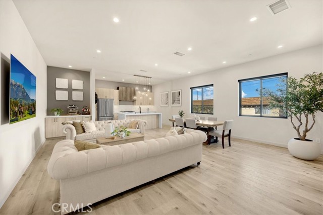 Property photo of 756 W 19th ST