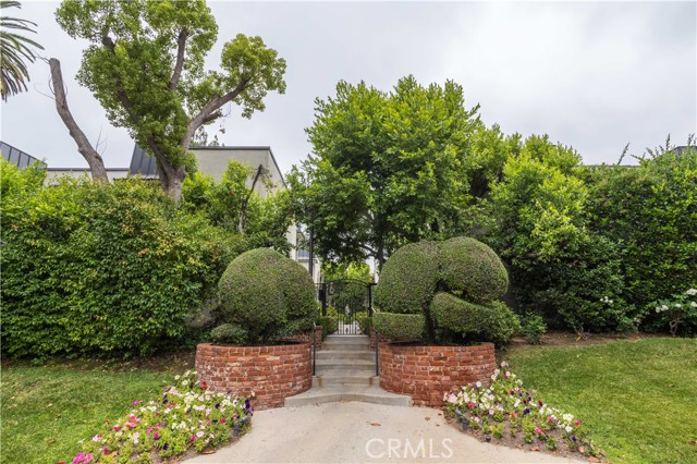 Property photo of 740 S Orange Grove BL