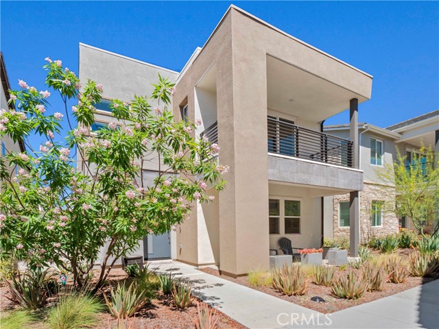 Property photo of 27717 Knoll View PL