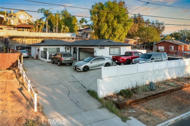 Property photo of 2633 Valley View AV