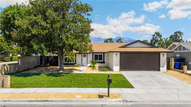 Property photo of 1501 E Banyan ST