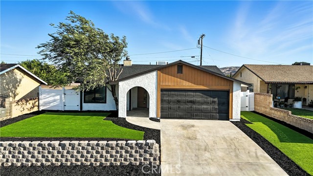 Photo of 1572 E Avenue Q13