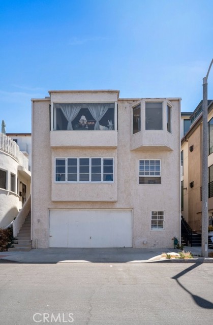 Property photo of 3012 Manhattan AV