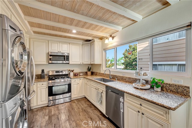 Property photo of 630 W Lambert RD