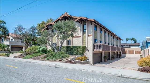 Property photo of 2209 Curtis