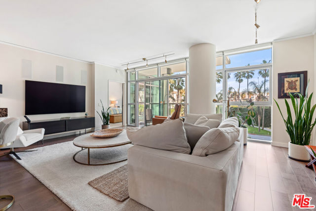 Property photo of 13650 Marina Pointe DR