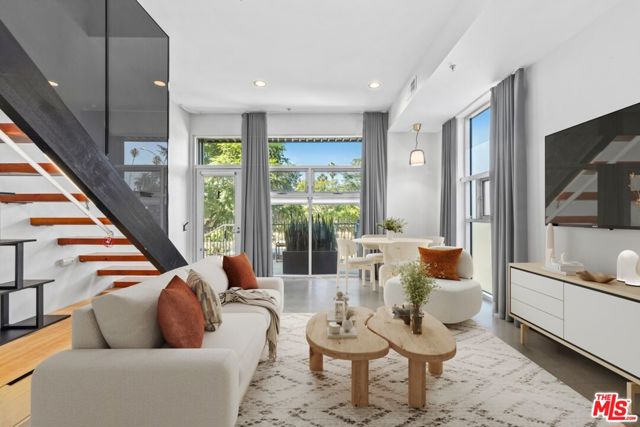 Property photo of 140 S Gramercy PL