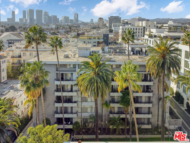 Property photo of 121 S Palm DR