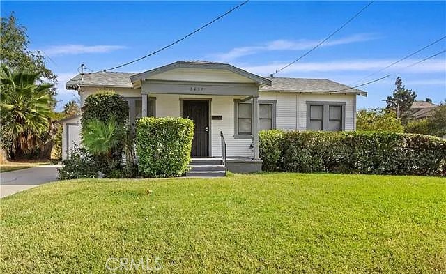 Property photo of 3057 N G