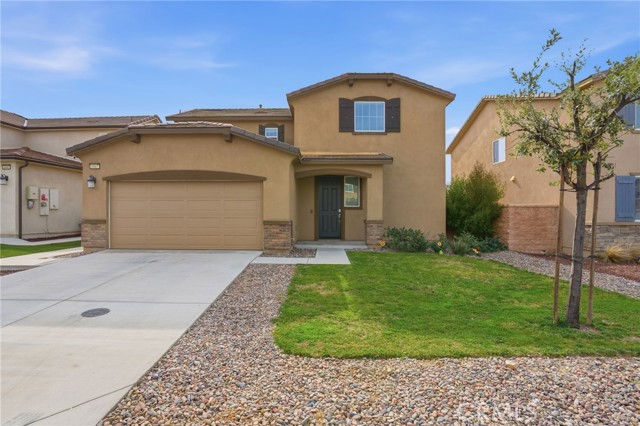 Property photo of 1047 Little Leaf St