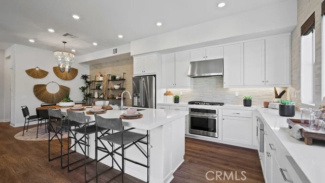 Property photo of 965 Walnut TE