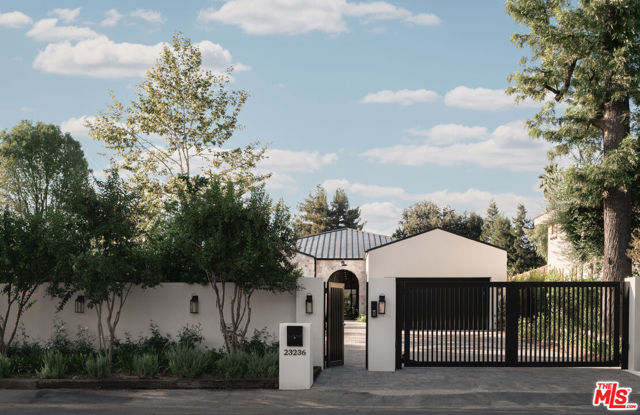 Property photo of 23236 Hatteras ST