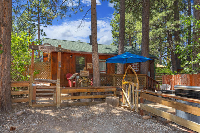 Property photo of 40114 Esterly LN