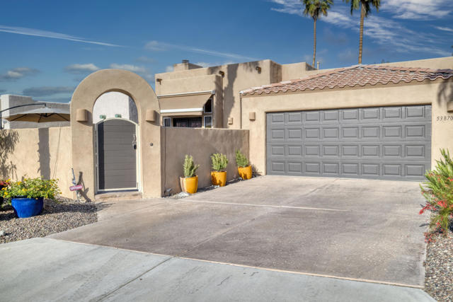 Photo of 53870 Avenida Vallejo