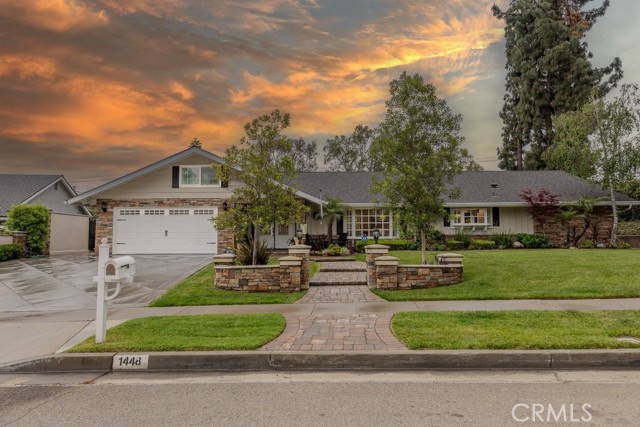 Property photo of 1448 W Domingo RD