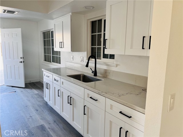 Photo of 1264 W Etiwanda Av