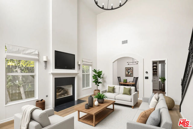 Property photo of 7676 Coldwater Canyon CT