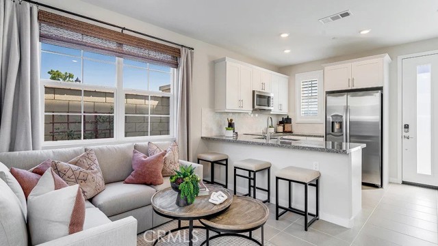 Property photo of 2518 E Lincoln Paseo