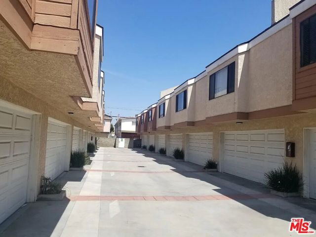 Property photo of 726 S Fir AV