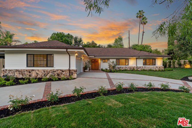 Property photo of 19507 Valdez DR