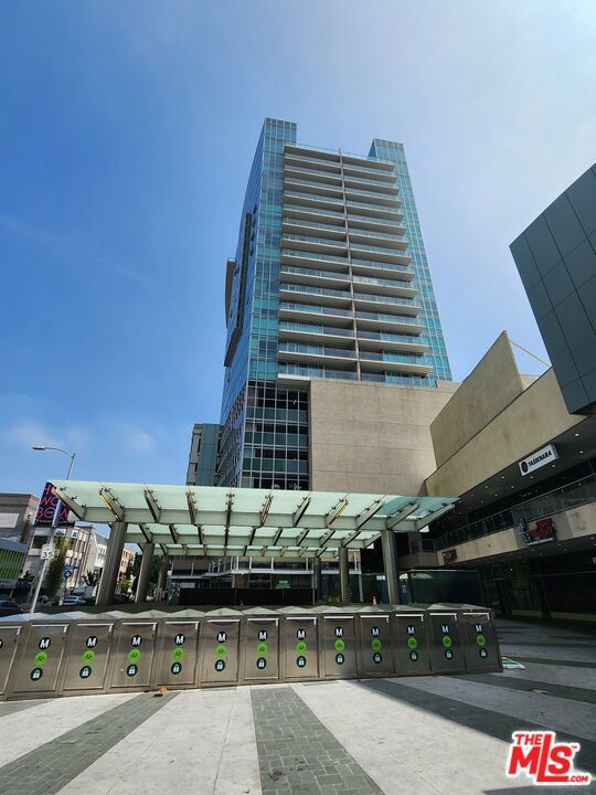 Property photo of 3785 Wilshire BL