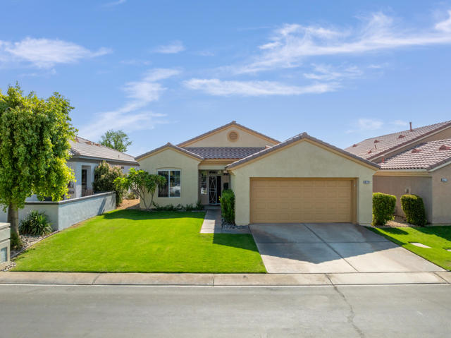 Property photo of 43772 Royal St George DR