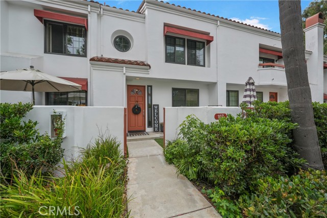 Property photo of 19581 Pompano Ln
