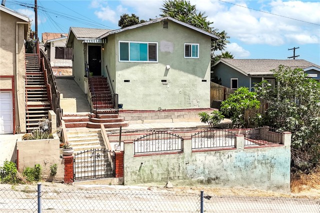Photo of 924 N Gage Av