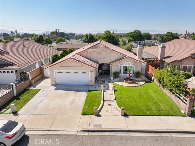 Property photo of 13681 Lexus ln