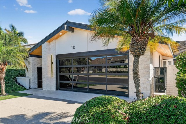 Property photo of 10 White Water DR