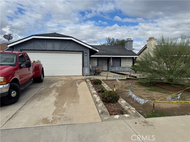 Property photo of 18988 REINDEER DR