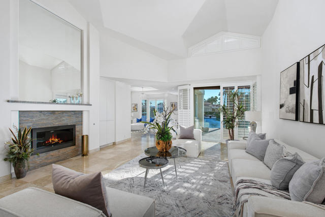 Property photo of 47380 Via Cordova