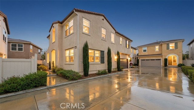 Property photo of 40146 Calle Real