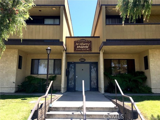 Property photo of 434 W 223rd