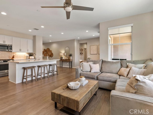 Property photo of 45356 Via Nubes