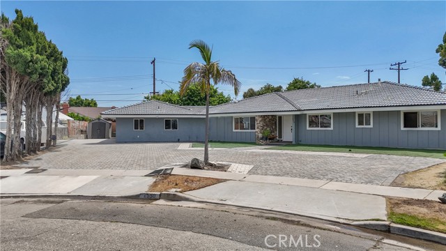 Property photo of 2550 W Rowland AV