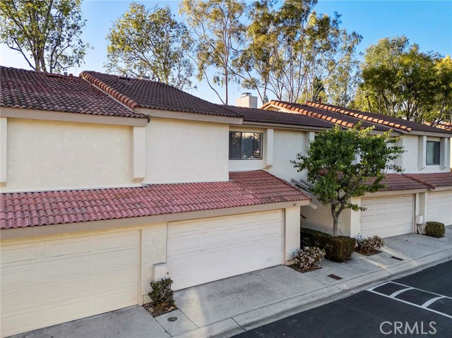 Property photo of 921 Creekside Dr