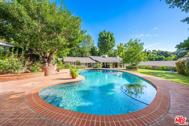 Property photo of 16475 Garvin DR