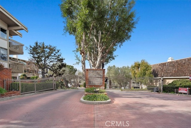 Property photo of 6542 Ocean Crest DR