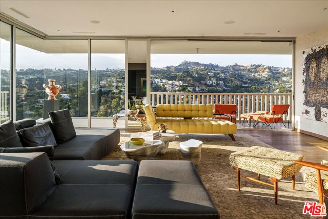 Property photo of 9255 Doheny RD
