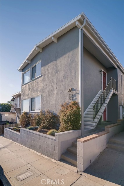 Property photo of 231 Longfellow AV